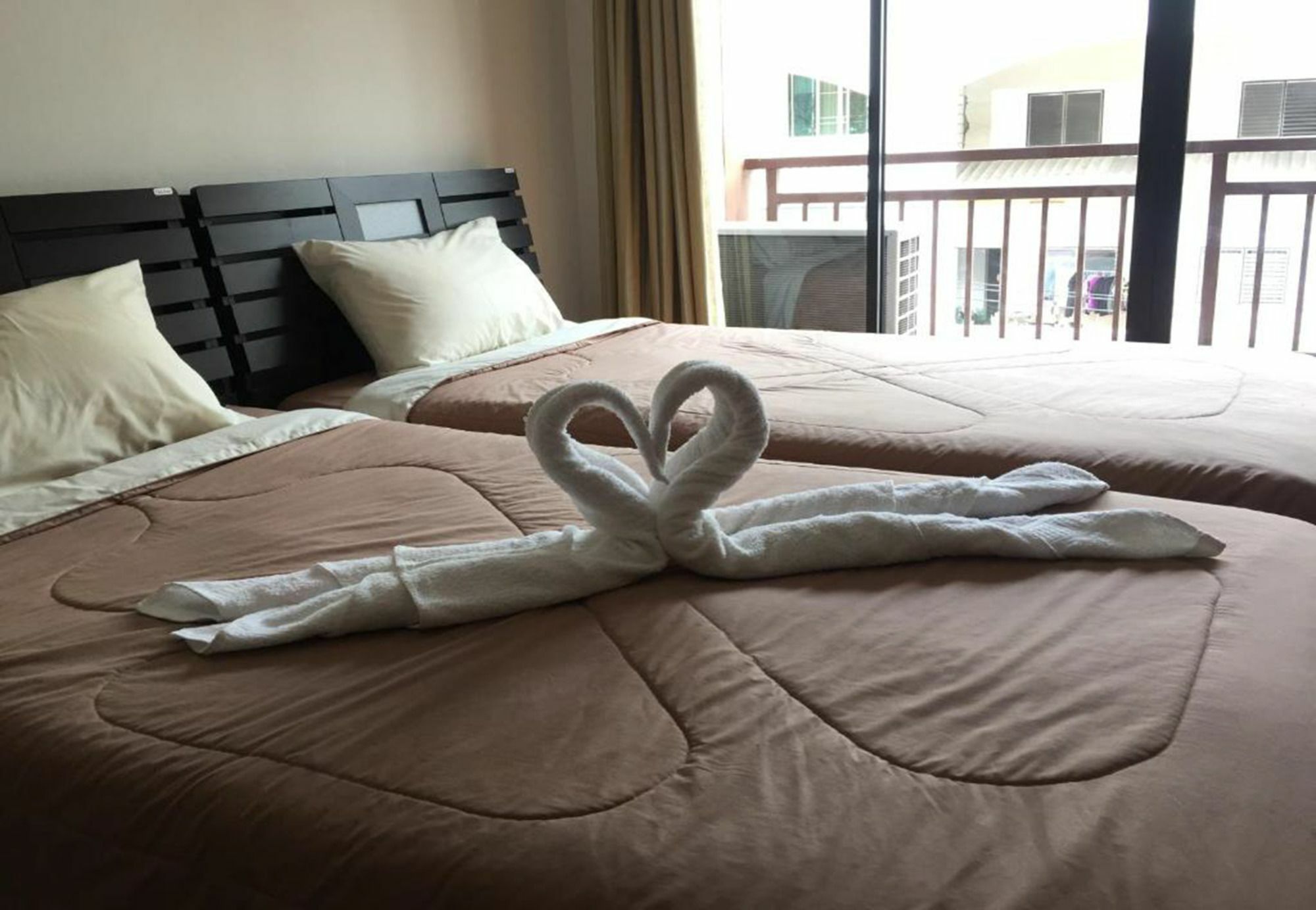 K&J Apartment Ban Nong Tabaek Bagian luar foto